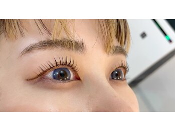 ムーン(moon)/まつ毛パーマ