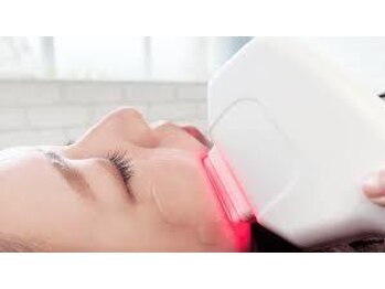 クオーレ ハギワラ(cuore HAGIWARA)の写真/ミトコンドリア活性×温熱刺激で再生力を底上げ!光糸リフトで小顔＆ハリ・ツヤを一度に叶える最新ケア