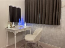 小顔・美首特化型サロン MEERKAT福岡天神 O2ROOM【痩身/ブライダル/シワ/ほうれい線】の雰囲気（待合）