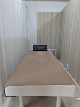 きまち整骨院/やすらぎの施術台《肩こり/頭痛