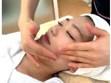 トータルエステティック エトワールの雰囲気（フェイスラインをすっきりと。美しいラインへ導きます。）