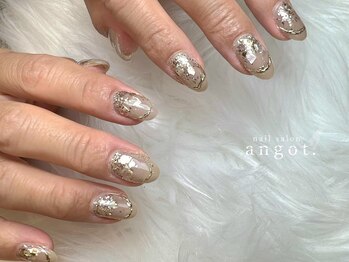 アンガット(angot.)/逆グラデ×ニュアンスフレンチ