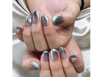 ヒトミネイルズ(Hitomi Nails)/マグフレンチ