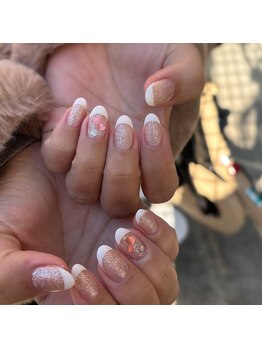 ルート12/きらきらフレンチネイル