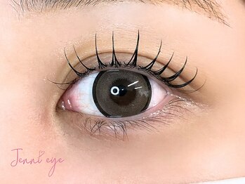 ヴァニーユ ルミネ新宿店の写真/【初めてのまつげパーマ・マツエクの方】まつ毛の生え方や毛質を見極めオフィスでも浮かない上品な目元に♪