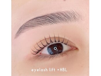 オノマトペ(onomatopee.)の写真/難しい眉毛のスタイリングを解決◎朝の時短メイク＆自眉を活かすナチュラルな仕上がり♪HBL/WAX/毛量調整