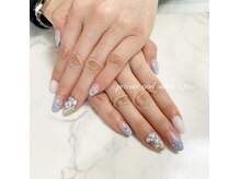 3Dネイルやフラットネイルやビジューネイルが豊富です♪