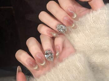 サロン ド ミニュイ(Salon de Minuit)/マグネット×フレンチネイル