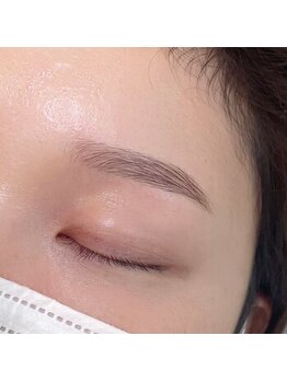 アテプラス(ate+)/眉スタイリング