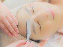 チアキ(CHIAKI)の雰囲気（眉毛はナチュラルでお顔なじみの良い形に整えます）