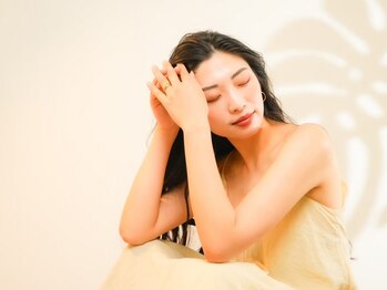 スリーノッツ 心斎橋店(THREE KNOTS)の写真/【心斎橋にNEW OPEN】当日予約OK！第一印象を大きく左右する眉毛はプロにお任せ★自分史上最高のお目元に♪