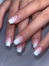 ホランイネイル(HORANGI NAIL)/グラデーション＋パーツ