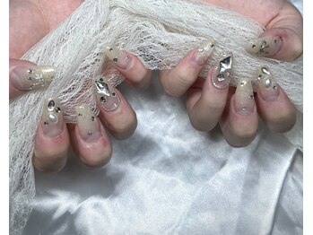 エイミーユア(Eimmy Yua)/スカルプビジューネイル