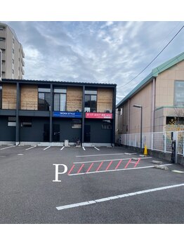 ロミエール 南草津店(LOMIERE)/サロン外観　ピンクの看板が目印