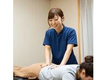 全力ストレッチ 横浜元町店の雰囲気（全身の揉み解しを行ってからストレッチがスタート☆）