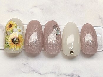 ソーリッソ(Sorriso)の写真/定額×上品でオトナ可愛い美フォルムネイルが叶う♪通いやすさとモチの良さが魅力のプライベートサロン★