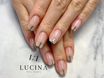 ネイルスタジオ ルキナ(LUCINA)/T-142 大人シンプルモードネイル