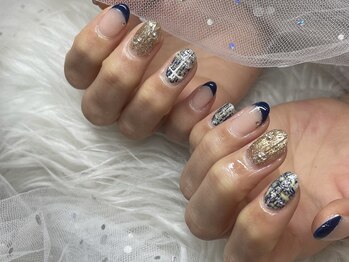 ワンハンドレッドプラス(100+)/お任せネイル