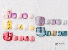 ロキエ(ROCHIE)の雰囲気（フットネイルも定額アートでお得に可愛いく♪）