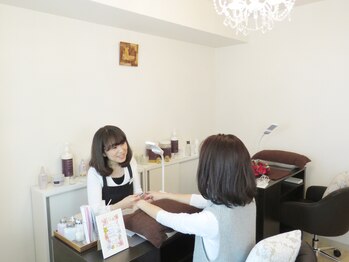 ネイルケア専門店 シャインネイル 新宿西口店(Shine Nail)/店内施術 1