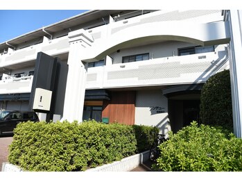 ミル(Mil)/マンションの入り口