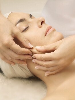 エステアンドヘアーサロン アルテ 札幌の写真/ブライダルシェービングOK。お顔/うなじ/もみあげのブライダル特別メニュー。エステサロン/美容室の融合