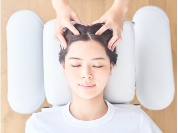 カラダファクトリー 大船店の写真/【小顔コース30分¥5250/60分¥9600】クリームを使用した頭部/頬骨/顎周り等の調整による睡眠/目の疲れのケア