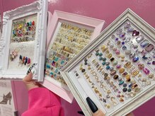 アジュールネイル 国分寺店(AzurNail)の雰囲気（数百種類の有料パーツ◎アート部分はストーン乗せ放題[長さだし]）