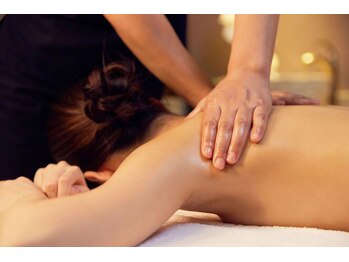 キララ/アロマ全身経絡リンパ+デコルテ