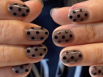 ブレスネイル(brace Nail)/水玉ネイル
