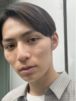 シーセブンビューティ(ccccccc b.)の写真/お顔のトータルバランスを見ながらフリーハンドでデザインします♪半個室でメンズのお客様も通いやすい◎