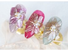 メタリックの立体的なフラワーアート。ワンポイントにお勧め！