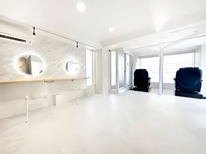 ロレインブロウ 横浜関内店の写真