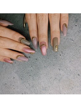 アトリエ ルー ネイルメゾン(atelier RU nail maison)/マット×ミラー