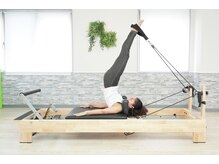 ピラティスグリーン 池袋店(Pilates Green)の雰囲気（ゆったりな空間と水素水・数種類のティースタンドご用意♪）