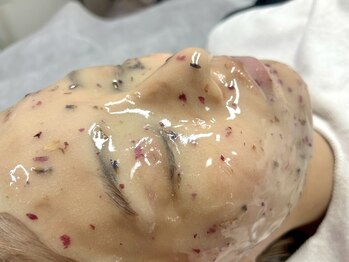 レビュール(Reviewle)の写真/【フェイスWAXでワントーン明るいお肌に♪】美容液の浸透力や化粧ノリがぐっと上がる！垢抜け陶器肌に★