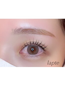 ナチュラル上品な目元にしたい