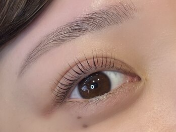 インザピンクリリー(in the pink LILY)/パリジェンヌ+アイブロウ