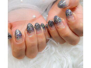 ラメグラデーションネイル