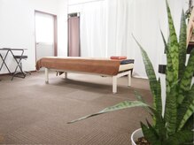 整体院ばんくうの雰囲気（完全予約制、他のお客様と被らずリラックスして施術可能です）