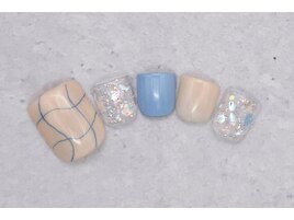 6000円　フットネイル