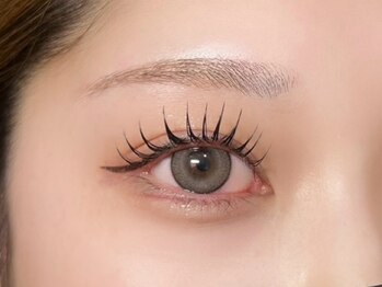 シャッセ(SASE)の写真/ぱっちりとした存在感のある目元から、トレンド感のある束感デザインまでお任せください♪