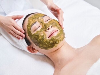 エングロー 錦糸町店(Englow)の写真/モデルさんや芸能人にも話題！＜次世代!剥離無しハーブピーリング￥6800＞敏感肌の方にもオススメです◎