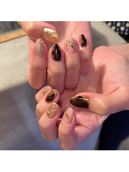 リルム(Relum)/ゴールドニュアンスネイル♪