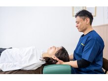 ナチュリカ(Naturica)/施術8 肩首後頭部の最終調整