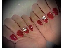 nail salon Bloom./