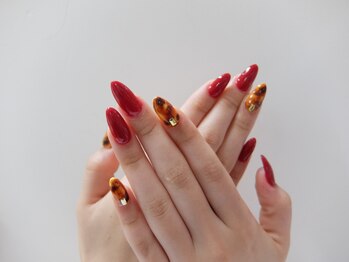 ネイルサロンミキ 横浜(MIKI)/赤＆鼈甲の大人上品ネイル