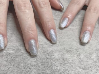 サラ(Sara)/マグネットネイル