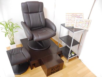 ラフズネイル(Rafs Nail)/フットルームあります☆