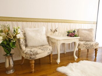 シェミー(CHEZ MEE)/ウェイティングスペース